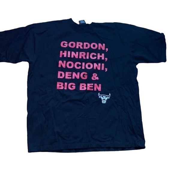 UNK NBA men’s Chicago Bulls black and red short sleeve Tshirt Size XL - Picture 1 of 8